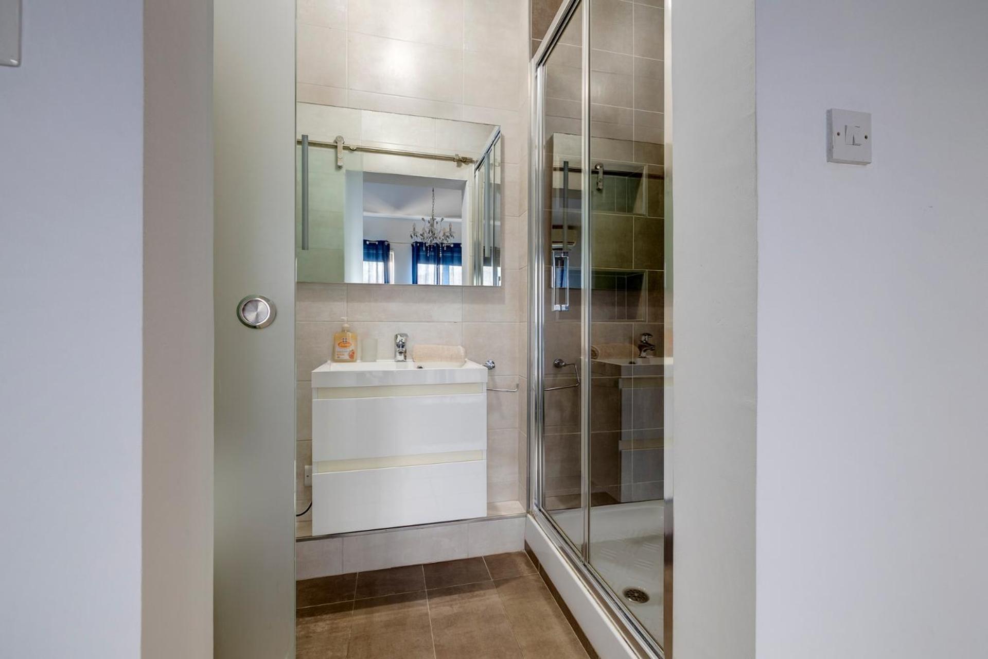Modern 2Br Sliema Apartment Екстер'єр фото